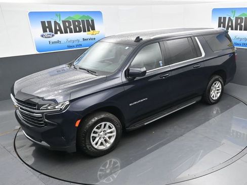 Used 2021 Chevrolet Suburban LT image 25