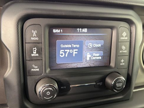 Used 2018 Jeep Wrangler Sport AWD/4WD image 29