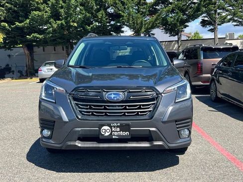 Used 2022 Subaru Forester Premium AWD/4WD image 4