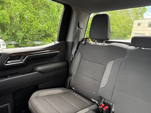 Used 2024 Chevrolet Silverado 1500 LT AWD/4WD image 44