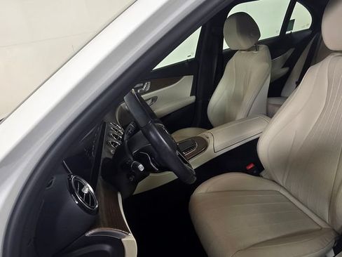 Used 2023 Mercedes-Benz E 350 4MATIC Sedan image 17
