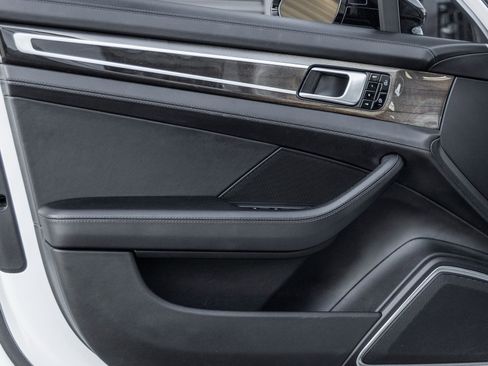 Used 2020 Porsche Panamera GTS image 20