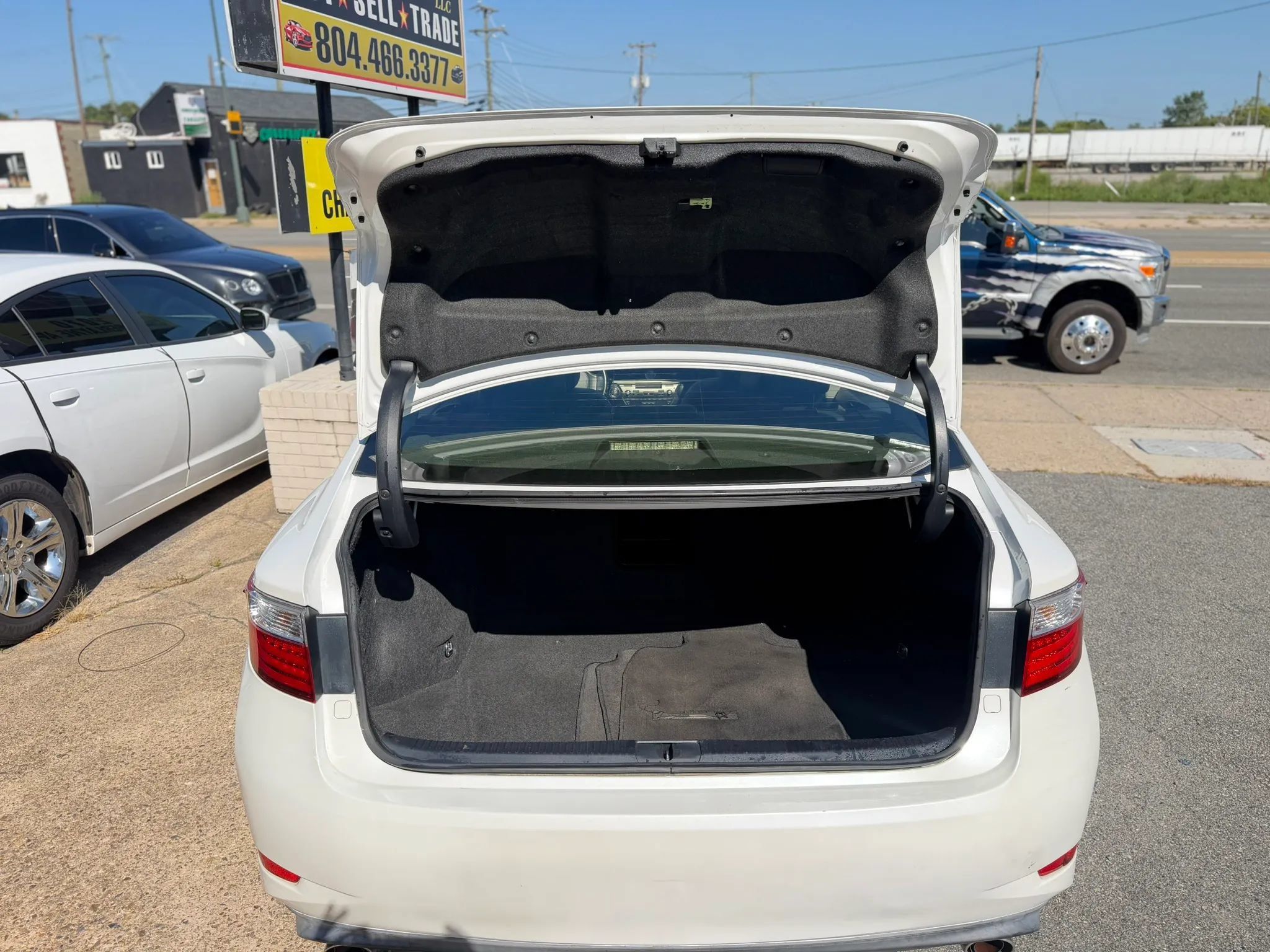 Used 2014 Lexus ES 350 w/ Premium Package FWD image 33