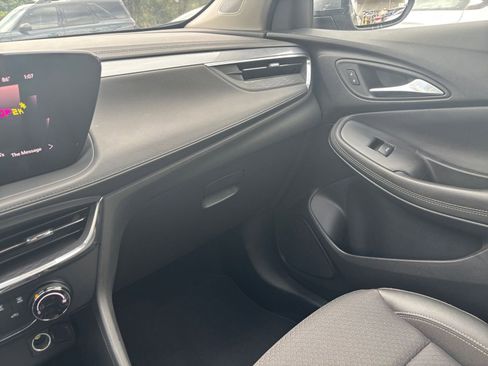 Used 2025 Buick Encore GX Preferred image 33