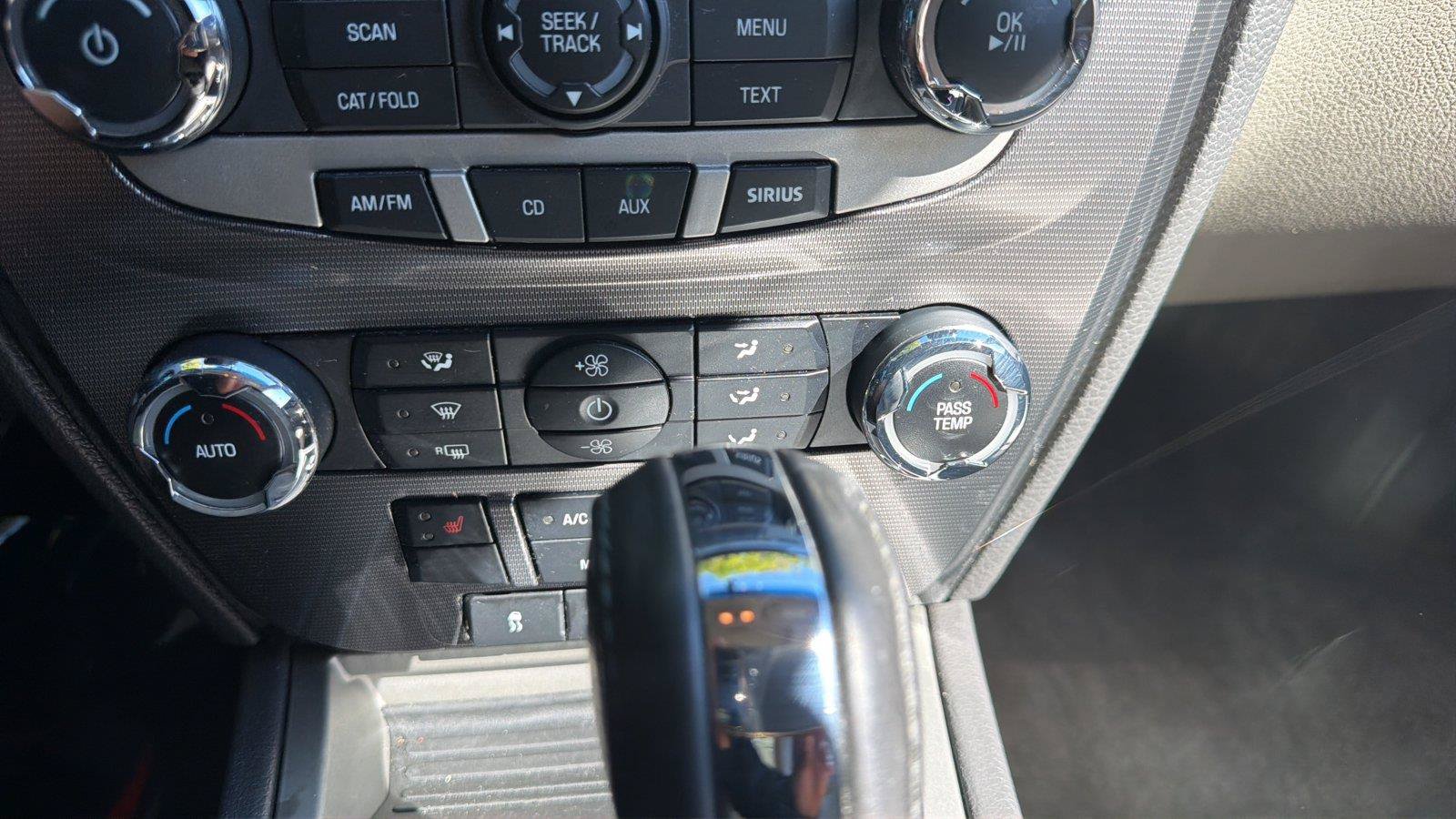 Used 2010 Ford Fusion SEL FWD image 18