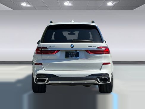 Used 2022 BMW X7 xDrive40i w/ M Sport Package AWD/4WD image 9