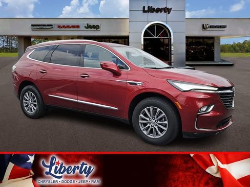 Used 2024 Buick Enclave Premium image 1