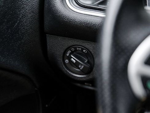 Used 2015 Dodge Challenger SRT w/ Technology Group RWD image 34