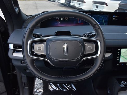 New 2025 Lincoln Navigator Reserve w/ Jet Appearance Package image 24