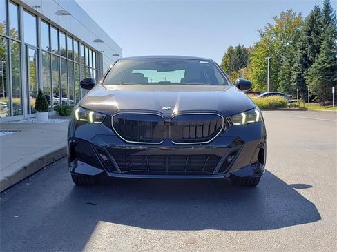 New 2026 BMW 530i xDrive w/ M Sport Package image 2