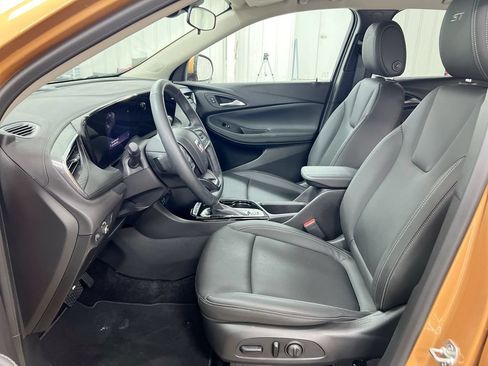 Used 2024 Buick Encore GX Sport Touring w/ Comfort Package FWD image 18