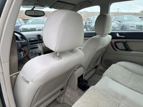 Used 2005 Subaru Outback 2.5i AWD/4WD image 32