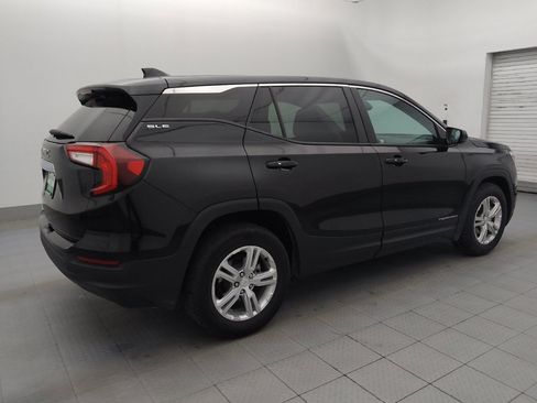 Used 2024 GMC Terrain SLE image 10
