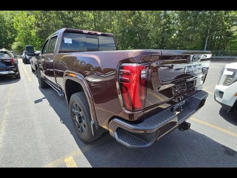 Used 2024 GMC Sierra 2500 Denali Ultimate w/ Max Trailering Package AWD/4WD image 7
