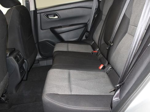 Used 2024 Nissan Rogue SV AWD/4WD image 23