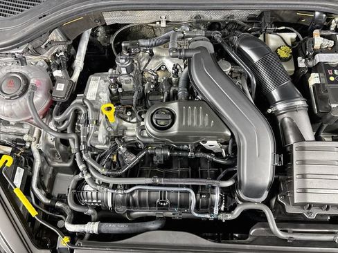 Certified 2024 Volkswagen Jetta SE FWD image 32