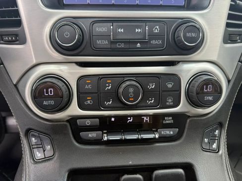 Used 2017 GMC Yukon XL SLT w/ Premium Edition AWD/4WD image 25
