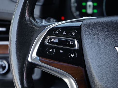 Used 2019 Cadillac Escalade Premium Luxury RWD image 28