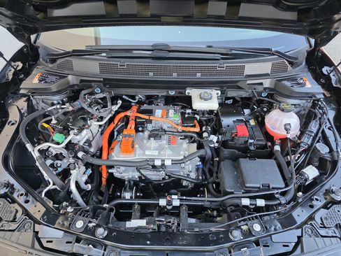 Used 2025 Chevrolet Equinox EV LT image 39