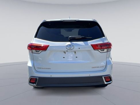 Used 2019 Toyota Highlander Limited Platinum image 8