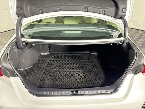 Used 2022 Toyota Avalon XLE w/ Moonroof Package image 22