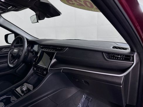 Certified 2025 Jeep Grand Cherokee L Altitude AWD/4WD image 41