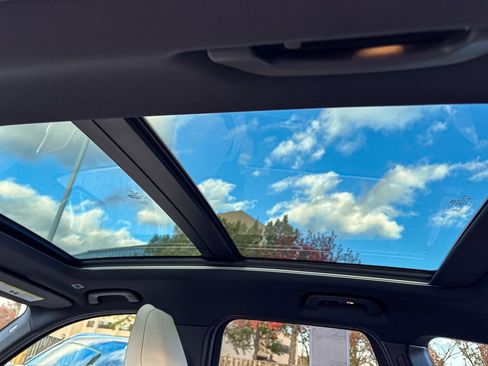 New 2026 BMW X1 xDrive28i w/ Technology Package image 8