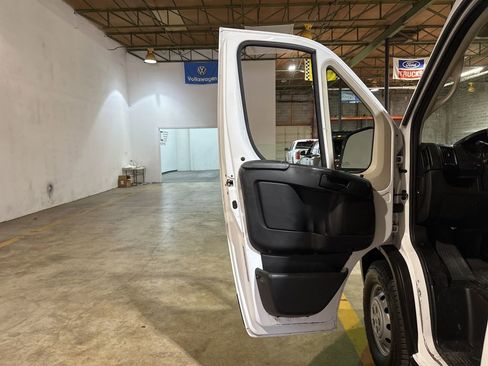 Used 2021 RAM ProMaster 2500 w/ Convenience Group FWD image 32