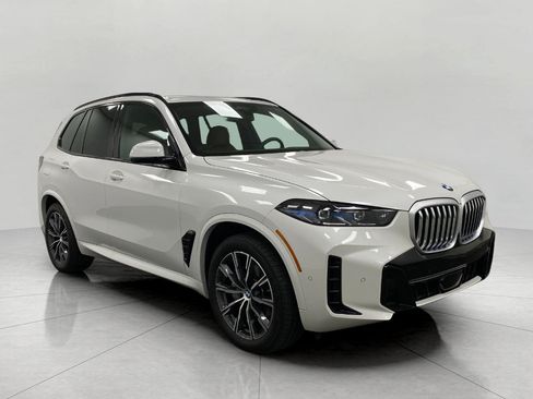 Certified 2026 BMW X5 xDrive40i AWD/4WD image 1