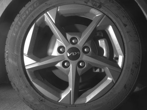 Used 2025 Kia K4 LXS image 13