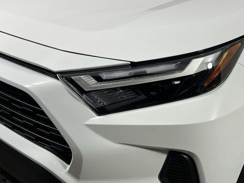 Used 2025 Toyota RAV4 LE image 12