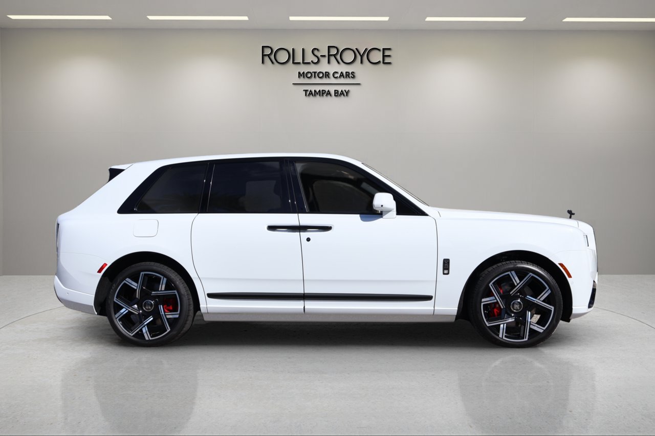 New 2027 Rolls-Royce Cullinan Black Badge AWD/4WD image 8