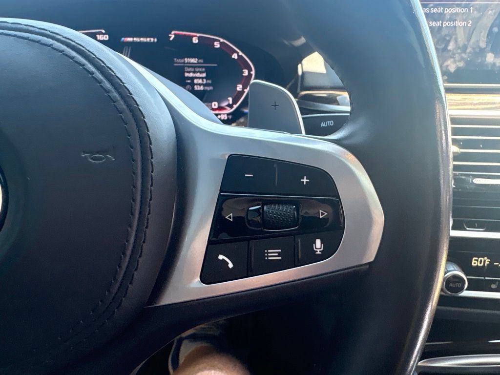 Used 2020 BMW M550i xDrive AWD/4WD image 16
