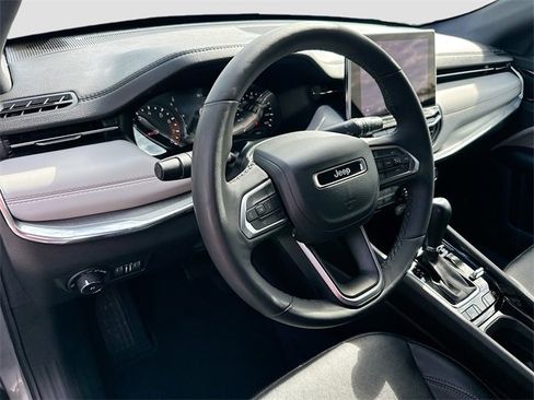 Certified 2023 Jeep Compass Limited w/ Sun and Sound Group image 9