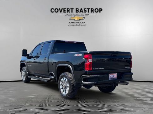 Used 2024 Chevrolet Silverado 2500 Custom image 4