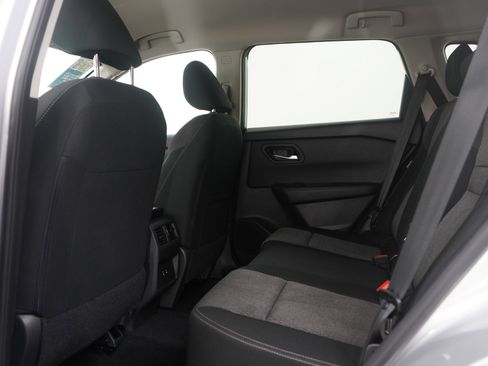 Used 2025 Nissan Rogue SV AWD/4WD image 19