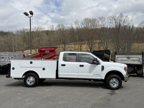 Used 2022 Ford F350 XL w/ Power Equipment Group image 2
