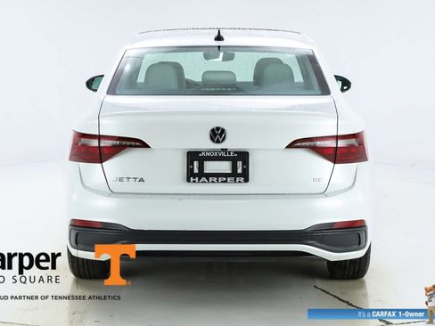Used 2023 Volkswagen Jetta SE w/ Panoramic Sunroof Package image 45