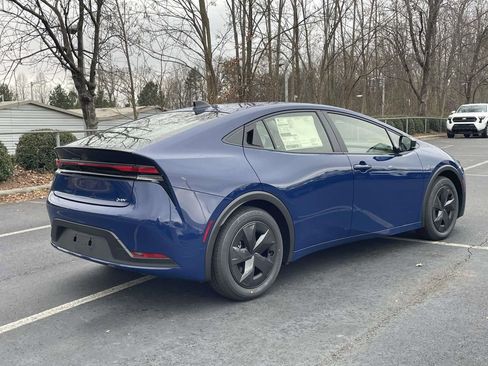 New 2026 Toyota Prius LE image 13