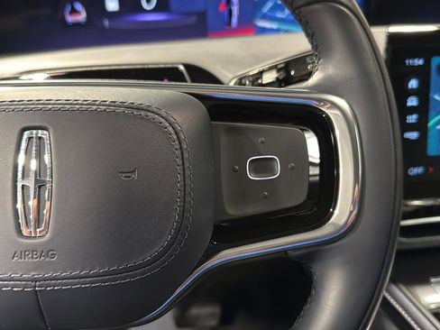 Used 2024 Lincoln Nautilus Reserve image 21