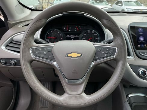 Used 2022 Chevrolet Malibu LT image 14