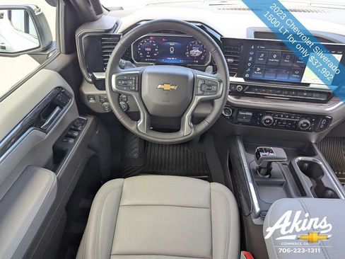 Used 2023 Chevrolet Silverado 1500 LT AWD/4WD image 15