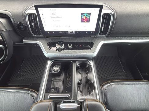 Certified 2025 Ford Expedition Tremor image 18