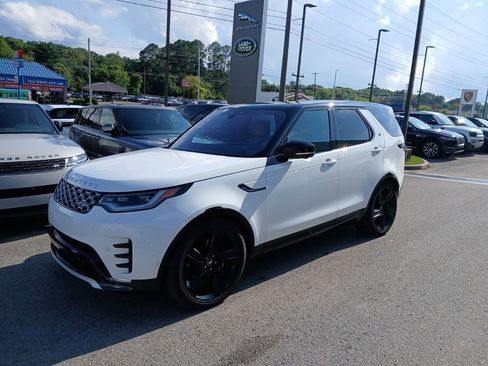 Used 2023 Land Rover Discovery Metropolitan Edition AWD/4WD image 1