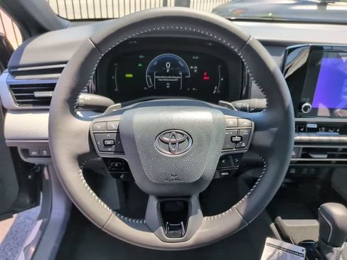 Used 2026 Toyota Camry SE w/ Convenience Package FWD image 15