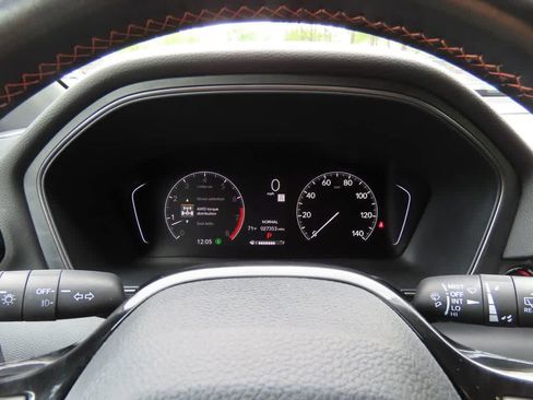 Used 2023 Honda Pilot TrailSport image 27