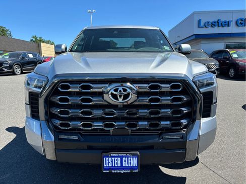 Used 2024 Toyota Tundra Platinum AWD/4WD image 4