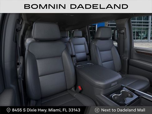 New 2026 Chevrolet Suburban LT image 16