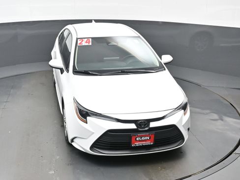 Used 2024 Toyota Corolla LE FWD image 33