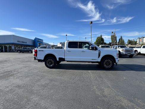 Used 2023 Ford F350 Platinum AWD/4WD image 7